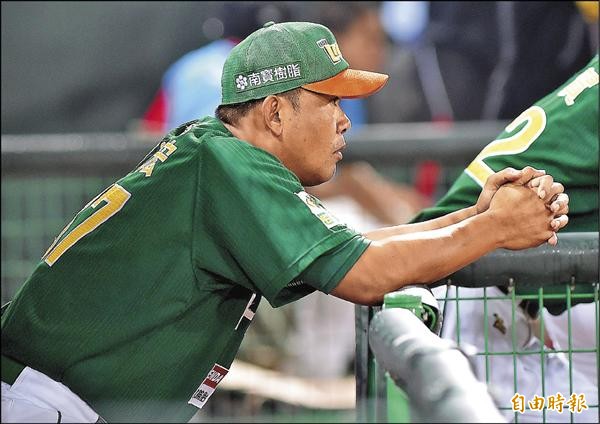 獅隊教頭陳連宏。(記者朱沛雄攝) 獅隊教頭陳連宏。(記者朱沛雄攝)