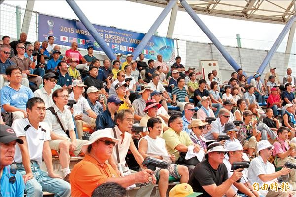 U18世界盃青棒賽期間，大批美職球探進駐日本大阪。（特派記者羅志朋攝）