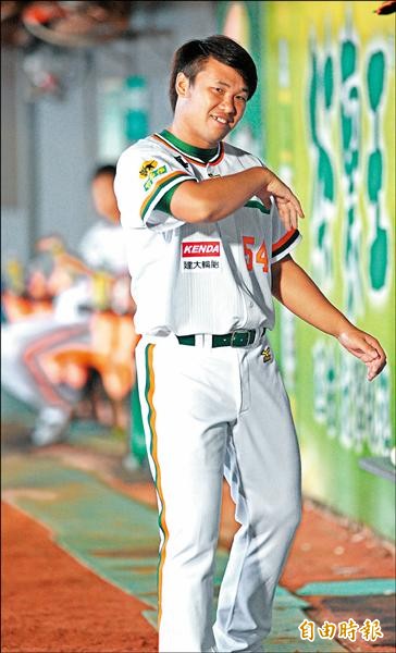 統一獅新秀郭恆孝棒球路歷經艱辛與徘徊，格外珍惜上場機會。（記者黃志源攝）