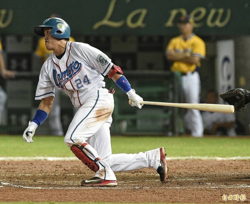 郭修延敲出適時安打，幫助球隊先馳得點（記者陳志曲）