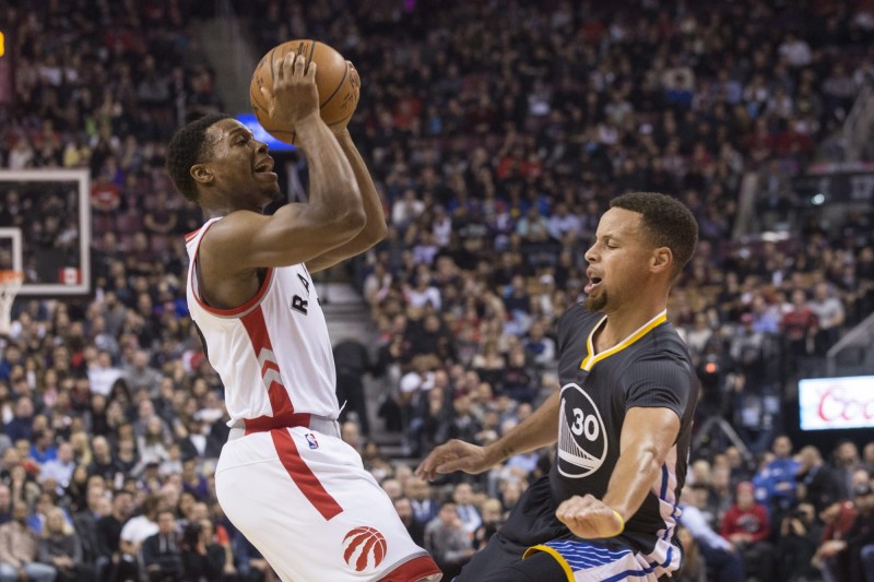 勇士今天驚險拿下21連勝。（美聯社）