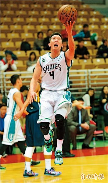 SBL元老吳永仁可望於本球季達成史上首位「得分3千、籃板1千、助攻1千」里程碑。(資料照,記者林正堃攝) SBL元老吳永仁可望於本球季達成史上首位「得分3千、籃板1千、助攻1千」里程碑。(資料照,記者林正堃攝)