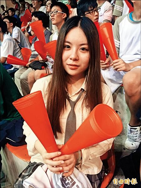 三民家商的沅希望母校可以奪冠。(記者林岳甫攝) 三民家商的沅希望母校可以奪冠。(記者林岳甫攝)