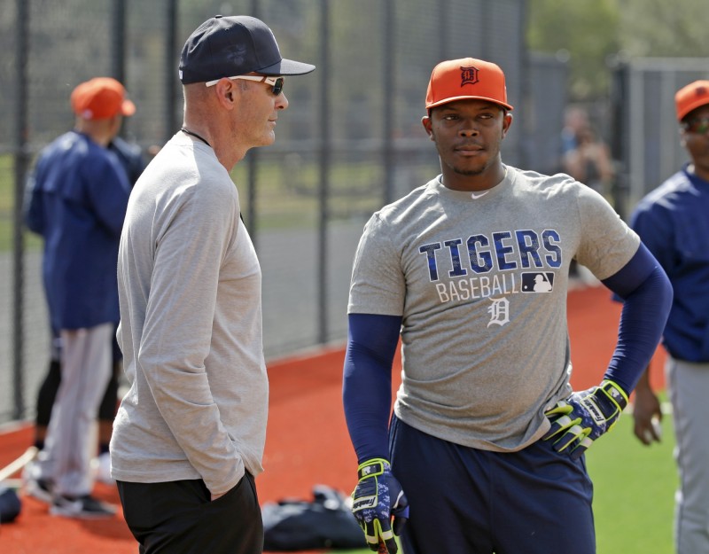 厄普頓（右）練習賽暫打第二棒。（美聯社）