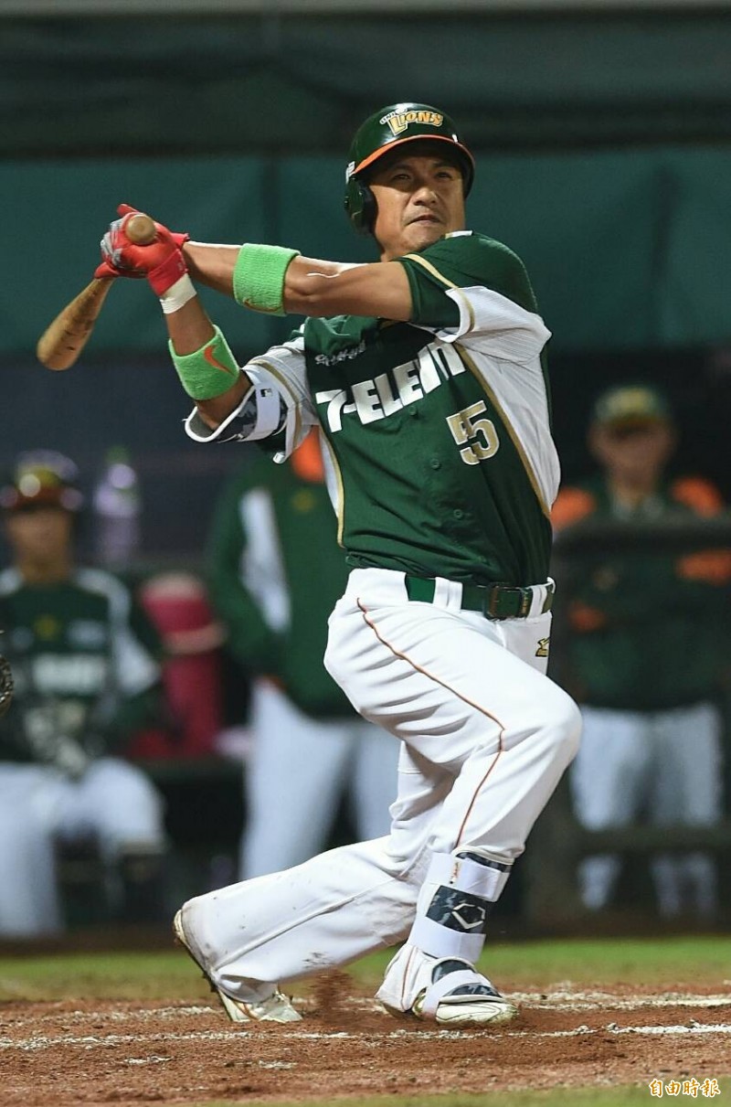 潘武雄首打席全壘打。（記者廖振輝攝）