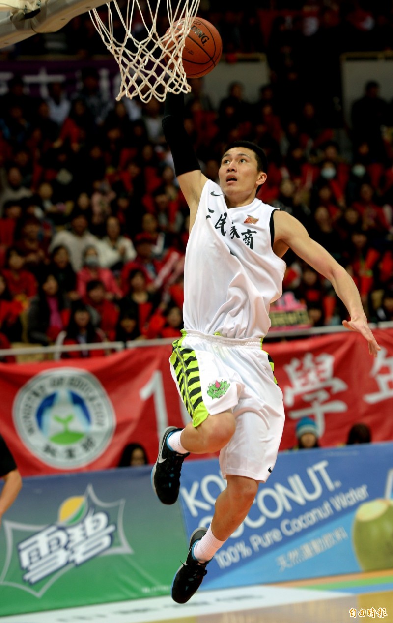 曾在HBL打出佳績並赴美的籃球員陳柏良，上週六UBA男二級四強戰卻做出爭議行為。（資料照，記者林正堃攝）