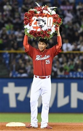 日職 新井貴浩生涯00安廣島5轟打爆養樂多 自由體育