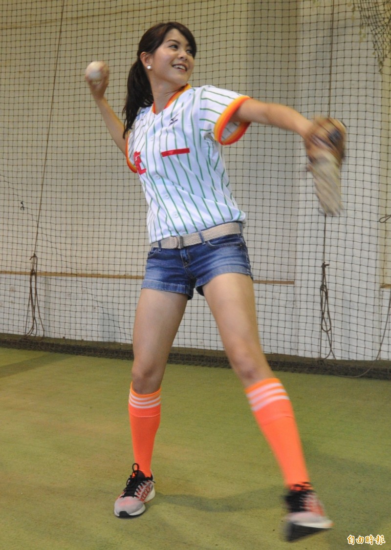 林柏妤原本今日要開球，可惜因雨作罷。（記者黃志源攝）