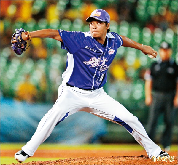 倪福德再度轉換角色，下半季扛起義大終結者任務。（資料照，記者林正堃攝）