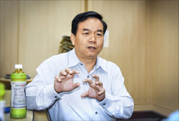 國家運動訓練中心執行長邱炳坤。(記者王元鴻攝) 國家運動訓練中心執行長邱炳坤。(記者王元鴻攝)