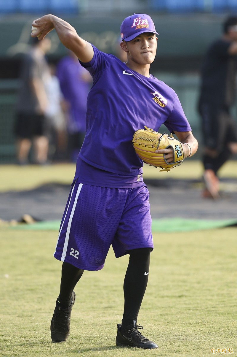 義大犀牛李宗賢一軍首次參賽就是先發。（資料照，記者陳志曲攝）