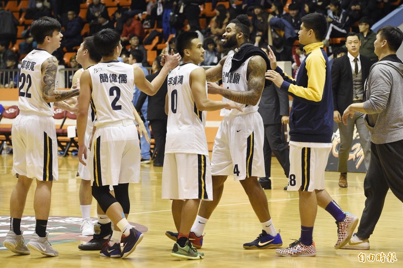 SBL》菲爾普斯「大三元」演出 率金酒爆冷打退達欣