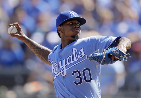 皇家先發投手范屈拉（Yordano Ventura）驚傳在多明尼加當地時間22日車禍過世。（美聯社）