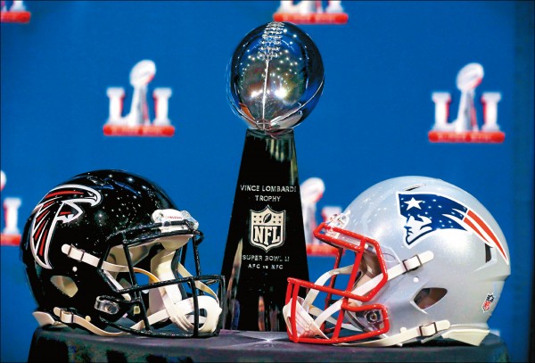 美式足球NFL第51屆超級盃台灣時間6日於休士頓開打。(歐新社) 美式足球NFL第51屆超級盃台灣時間6日於休士頓開打。(歐新社)