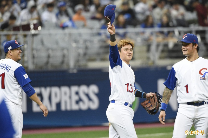 陳鏞基敲出追平分的安打。（特派記者陳志曲攝）