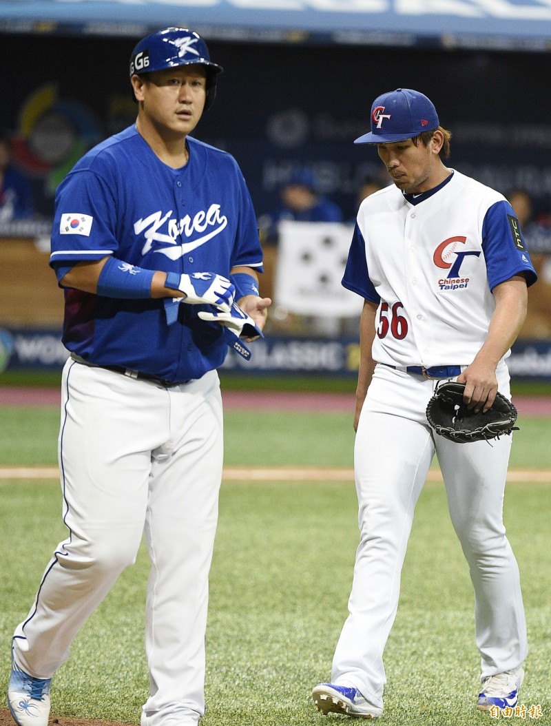 黃勝雄對李大浩丟出觸身球，被驅除出場。（特派記者陳志曲攝）