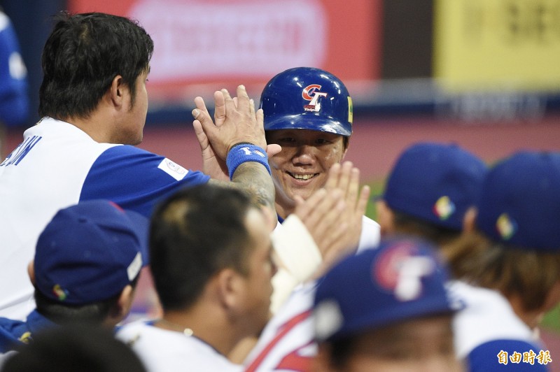 林益全跑回第一分。（特派記者陳志曲攝）