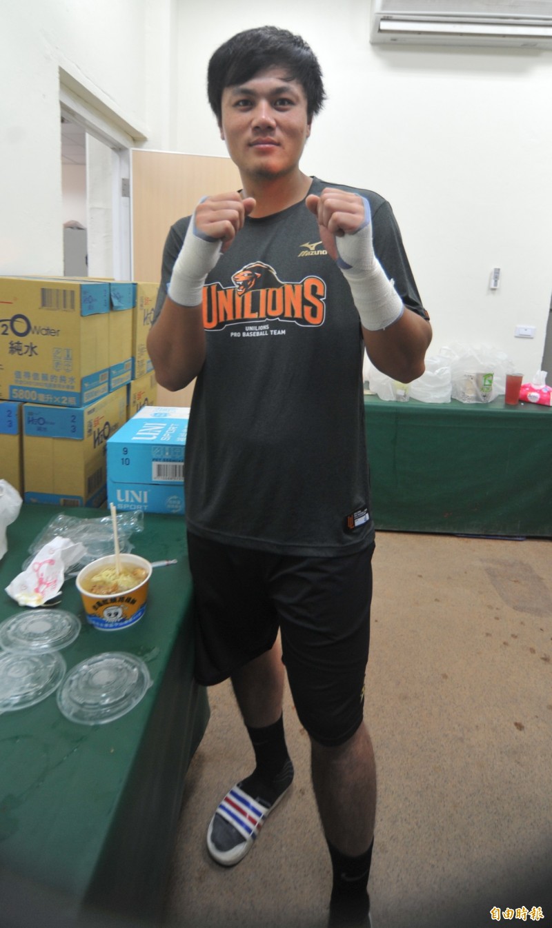 中職》鄭鎧文遭球吻下二軍 蔗總期待歸隊全壘打加倍
