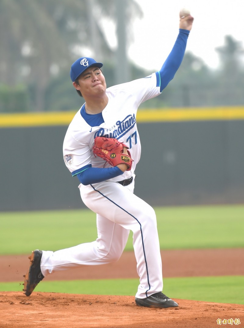 富邦悍將二軍先發投手林政賢2.2局失5分，無關勝敗。（記者黃志源攝）