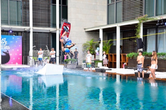 滑水 W飯店首創模擬滑水賽場為8月台灣盃國際賽造勢 自由體育