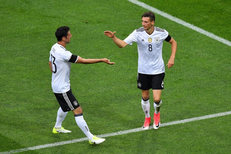 史汀德（左）、格雷茲卡（右）。（法新社）