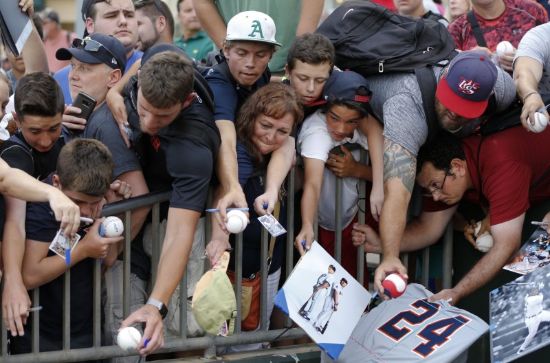 卡布雷拉深獲許多球迷喜愛。（美聯社）