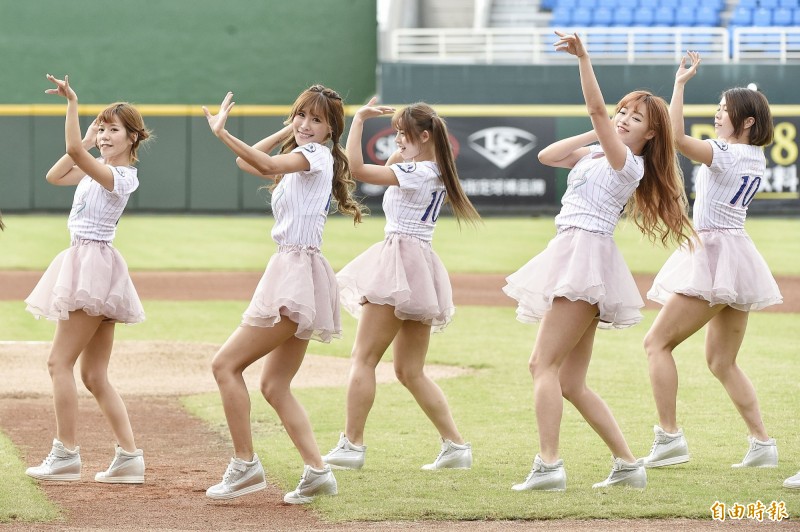 Lamigirls演出。（記者陳志曲攝）