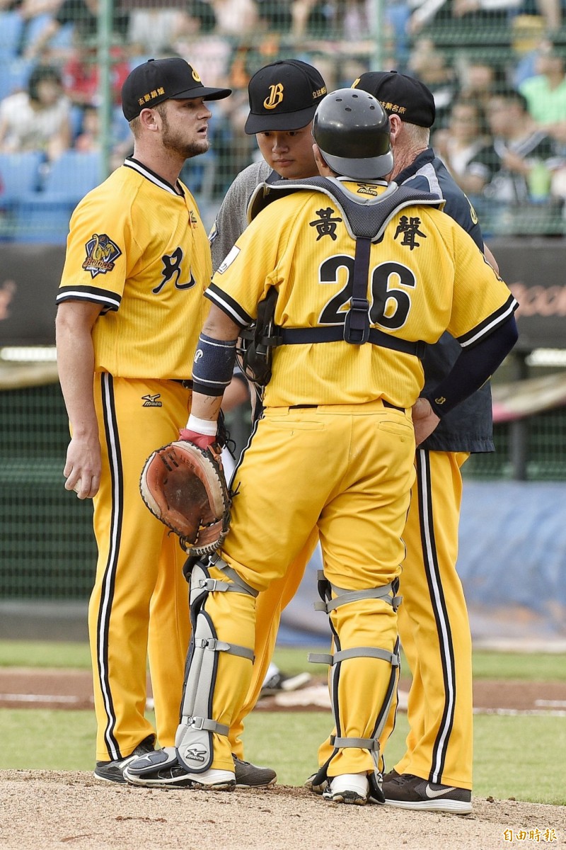 肯恩開局就陷亂流。（記者陳志曲攝）