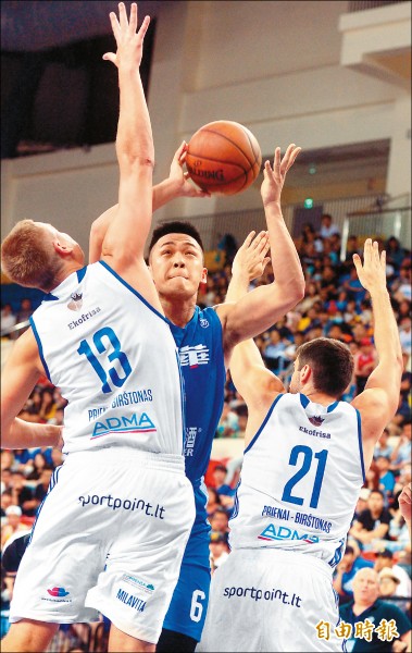 瓊斯盃／台灣藍 慘輸立陶宛國內第6名