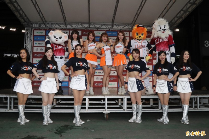統一X西武「雙獅會」，兩隊啦啦隊女孩都十分吸睛。（圖由統一獅球團提供）