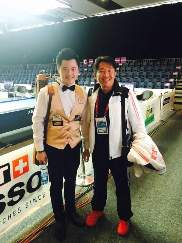 柯秉逸與教練陳冠列（右）。（取自柯秉逸臉書）