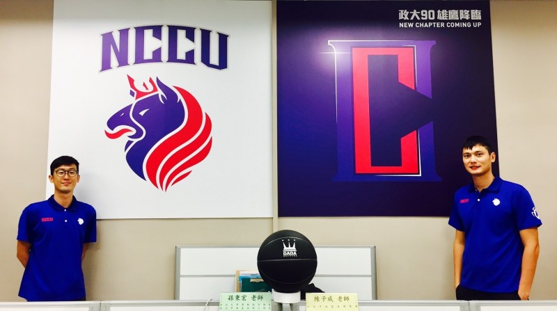 球隊總監孫秉宏（左）和陳子威，共同成立新球隊，從行銷、招生和設計皆一手包辦（孫秉宏提供）