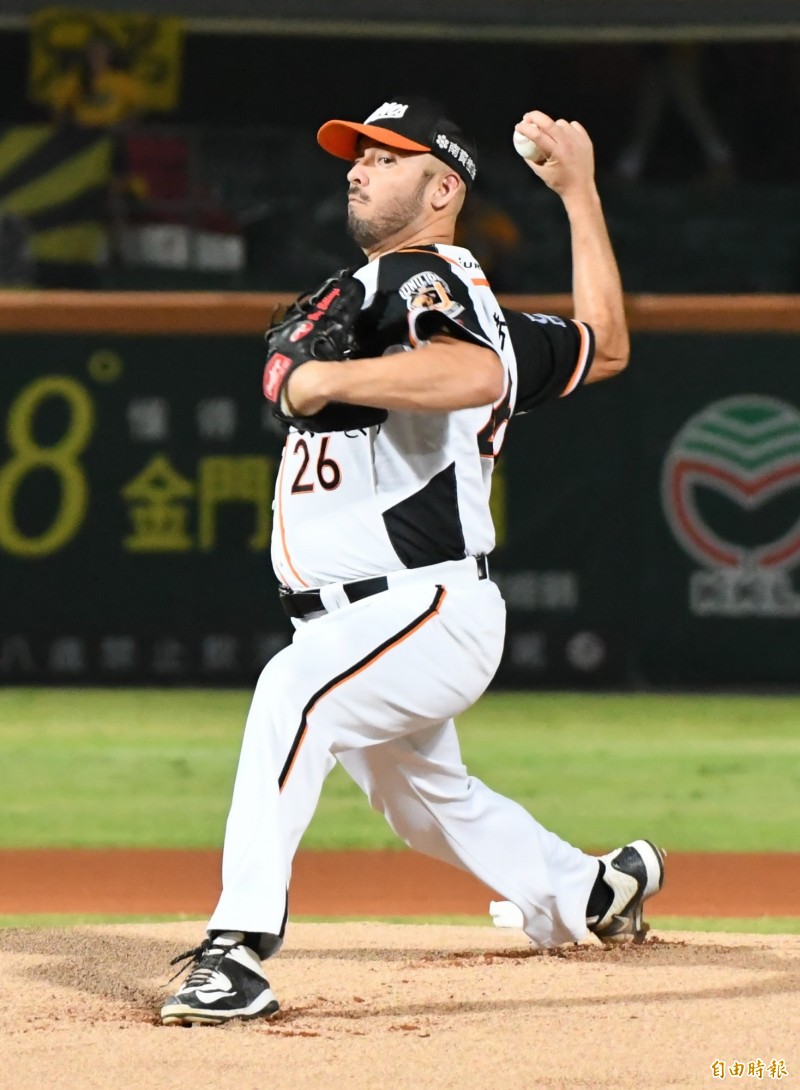 統一獅先發投手布魯斯。（記者黃志源攝）
