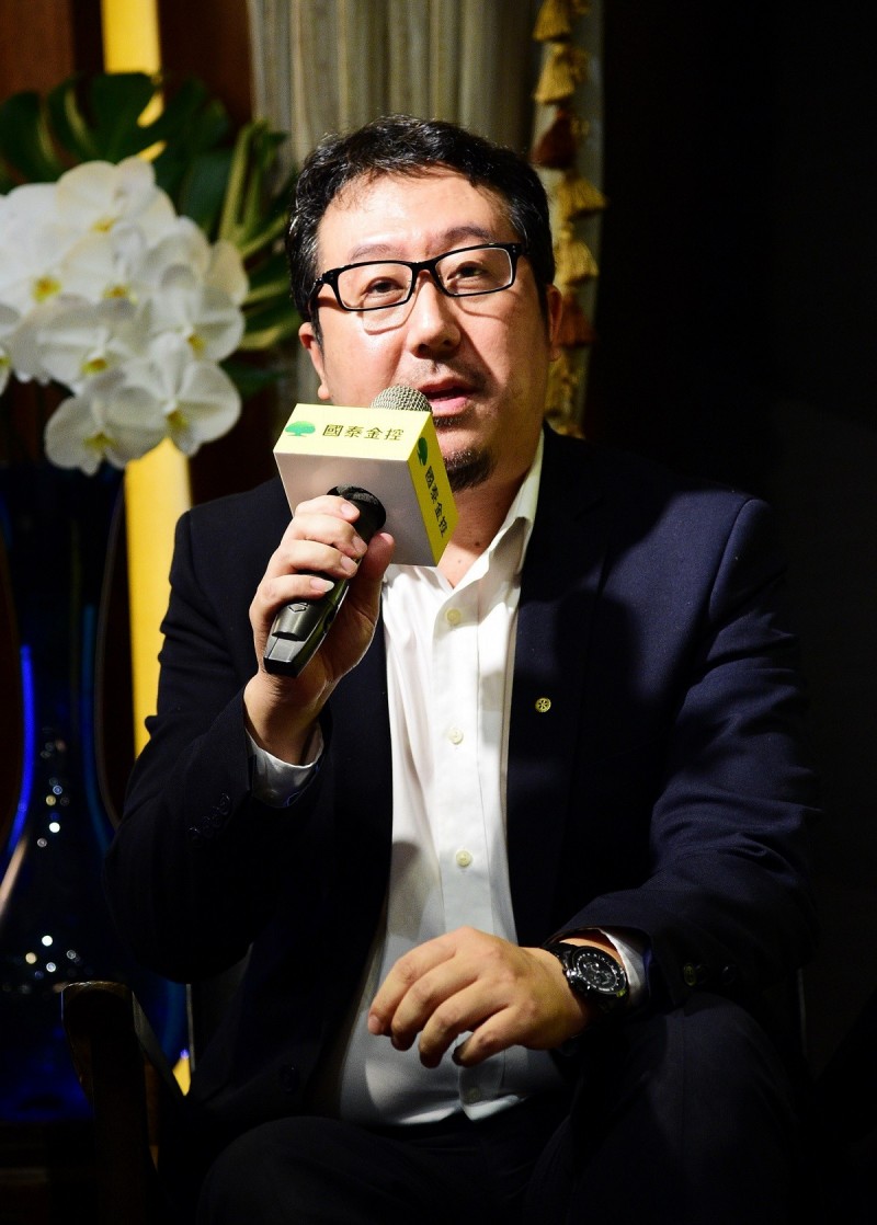 知名慈善家及同樣為愛狗人士的「美聲主廚」邊中健先生於記者會上分享投入關懷動物保育的經驗。（大漢集團提供）