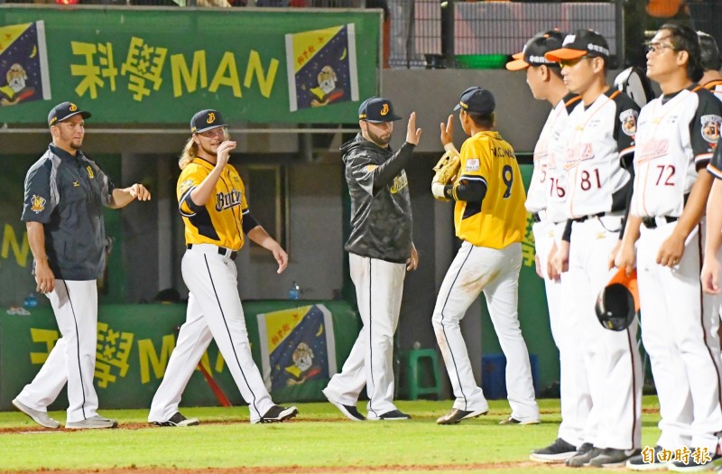 中信兄弟勝統一獅。（記者黃志源攝）