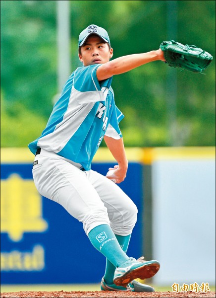 穀保家商先發投手王彥程昨策動2次雙殺,守住勝利。(記者羅沛德攝) 穀保家商先發投手王彥程昨策動2次雙殺,守住勝利。(記者羅沛德攝)