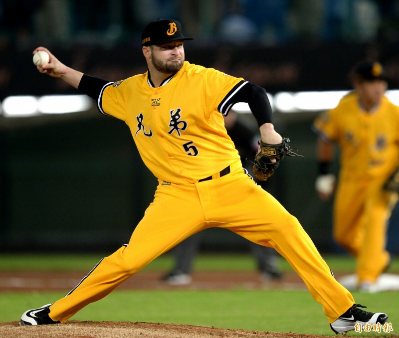 伍鐸拿下勝投。（資料照，記者林正堃攝）