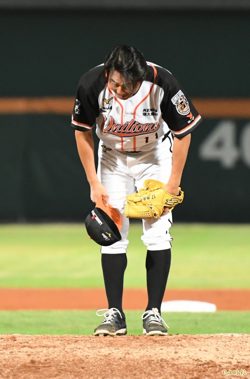 中職》投出最後一球 林岳平向投手丘說再見（圖輯）