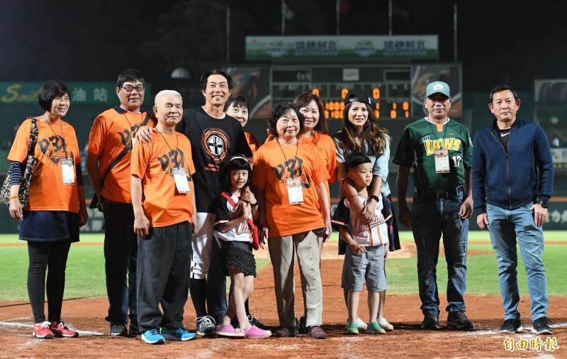 中職》投出最後一球 林岳平向投手丘說再見（圖輯）