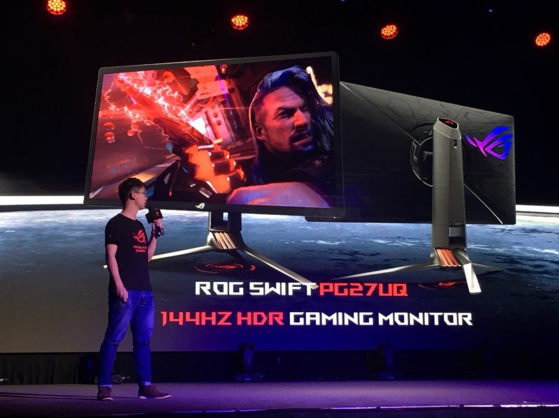 ROG Swift PG27UQ電競顯示器是全球首款兼具144Hz畫面更新率和4K UHD的27吋HDR電競顯示器。（記者陳耀宗攝）