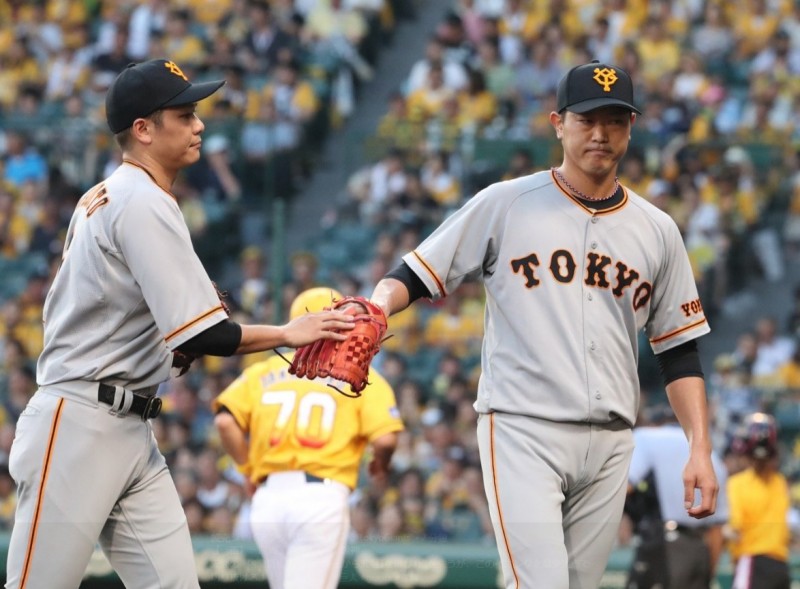 巨人先發投手内海哲也首局被連續敲安。（取自讀賣巨人官方推特）