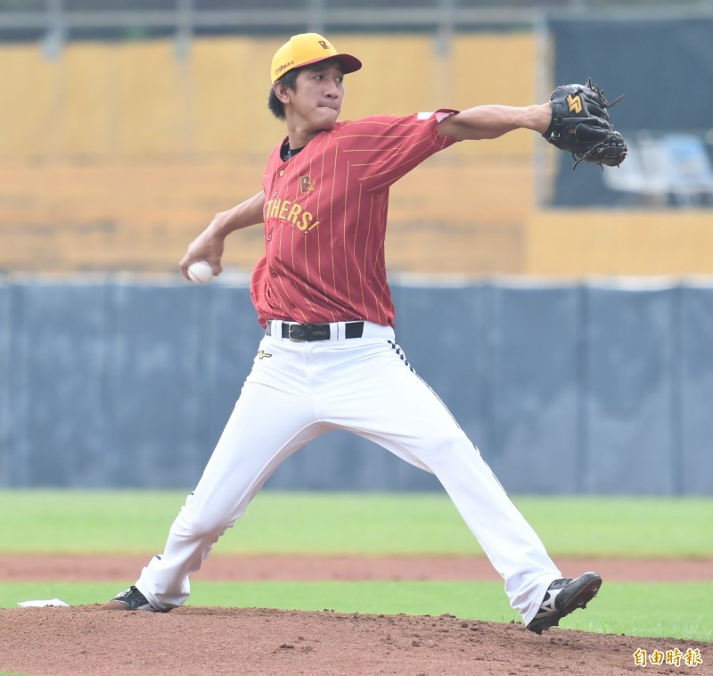 周磊預計7月29日對富邦悍將先發。（資料照，記者黃志源攝）