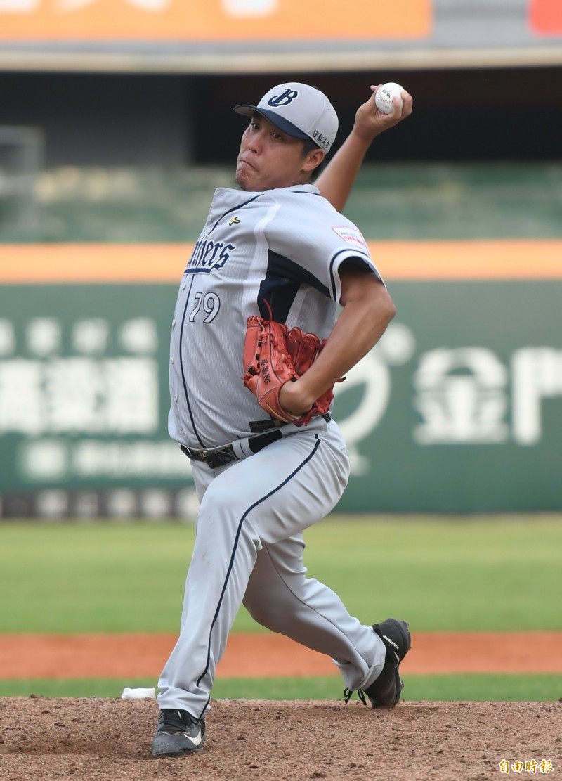 中信兄弟投手謝榮豪今重返一軍。（資料照，記者黃志源攝）