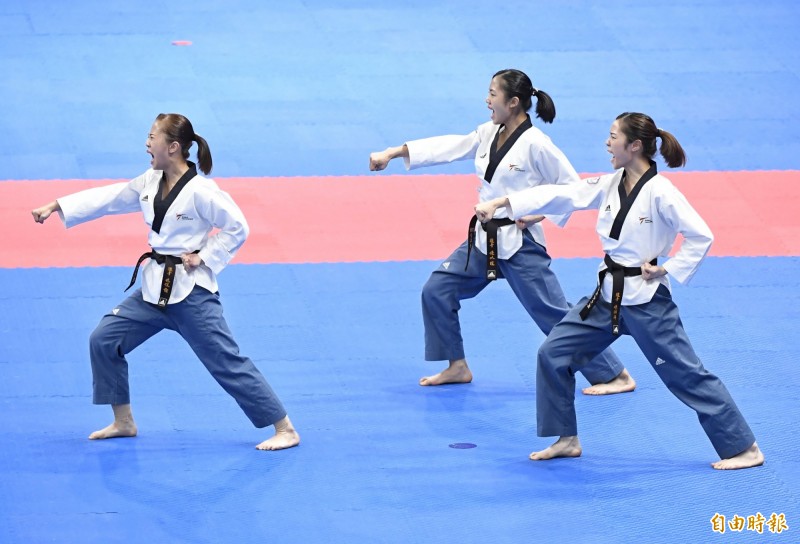 亞運》跆拳道品勢 台灣女團準決賽不敵泰國摘銅