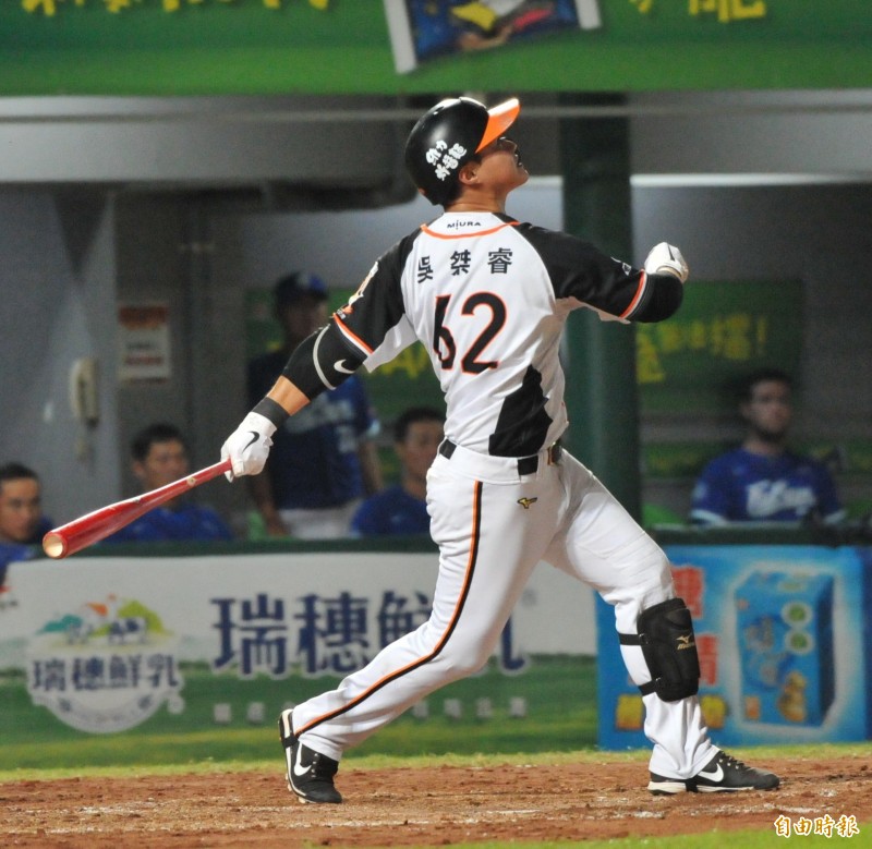 獅隊內野手吳桀睿手感火燙。