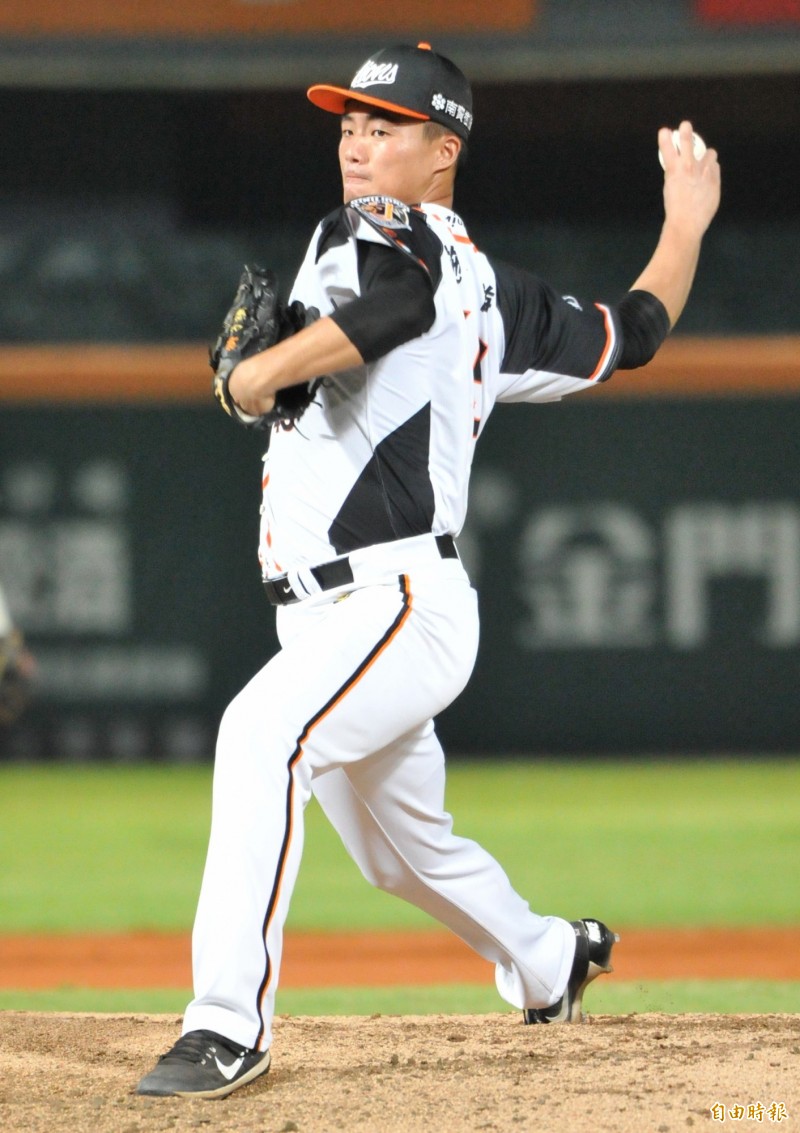 統一獅先發投手施子謙。（記者黃志源攝）
