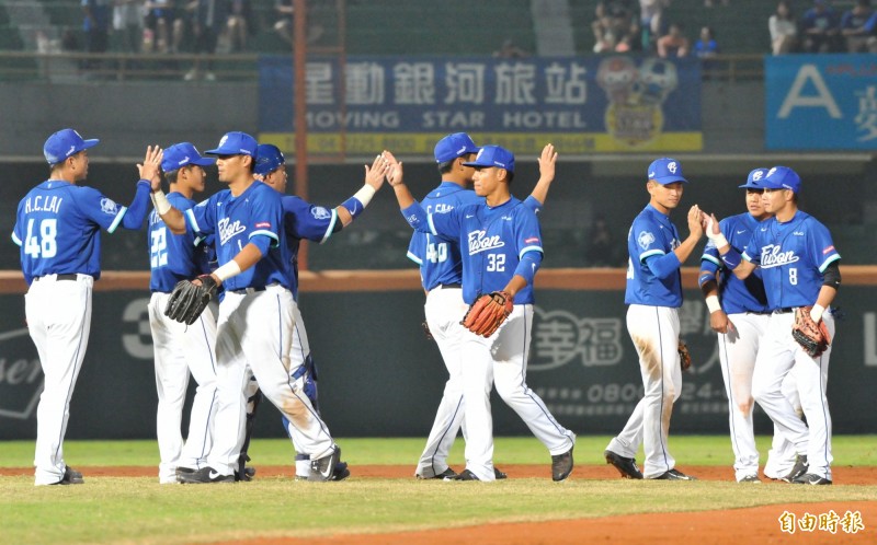 富邦悍將勝統一獅。（記者黃志源攝）
