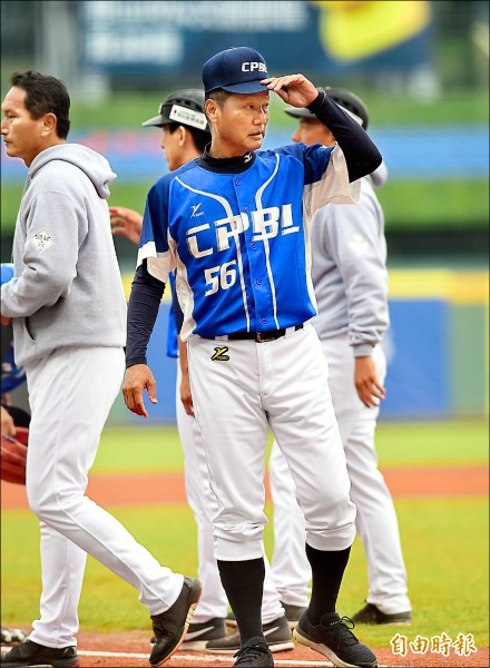 中職聯隊在林振賢帶領下開幕全勝。(記者廖耀東攝) 中職聯隊在林振賢帶領下開幕全勝。(記者廖耀東攝)