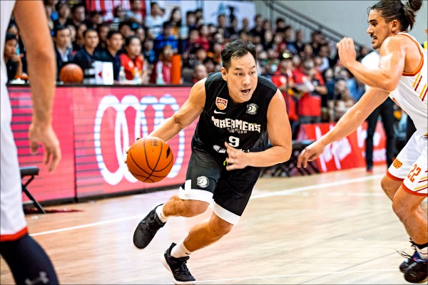 陳世念將功贖罪,關鍵抄截助隊扳平比數。(ABL提供) 陳世念將功贖罪,關鍵抄截助隊扳平比數。(ABL提供)