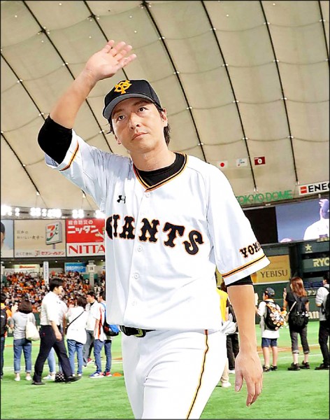 巨人老將長野久義本季加盟廣島。(取自巨人官方臉書) 巨人老將長野久義本季加盟廣島。(取自巨人官方臉書)